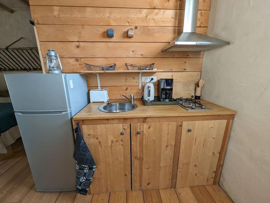 Logement - Studio Independant A Perouges Luaran gambar