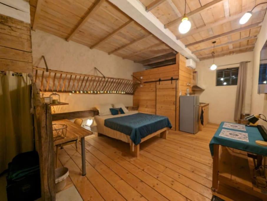 Logement - Studio Independant A Perouges Luaran gambar